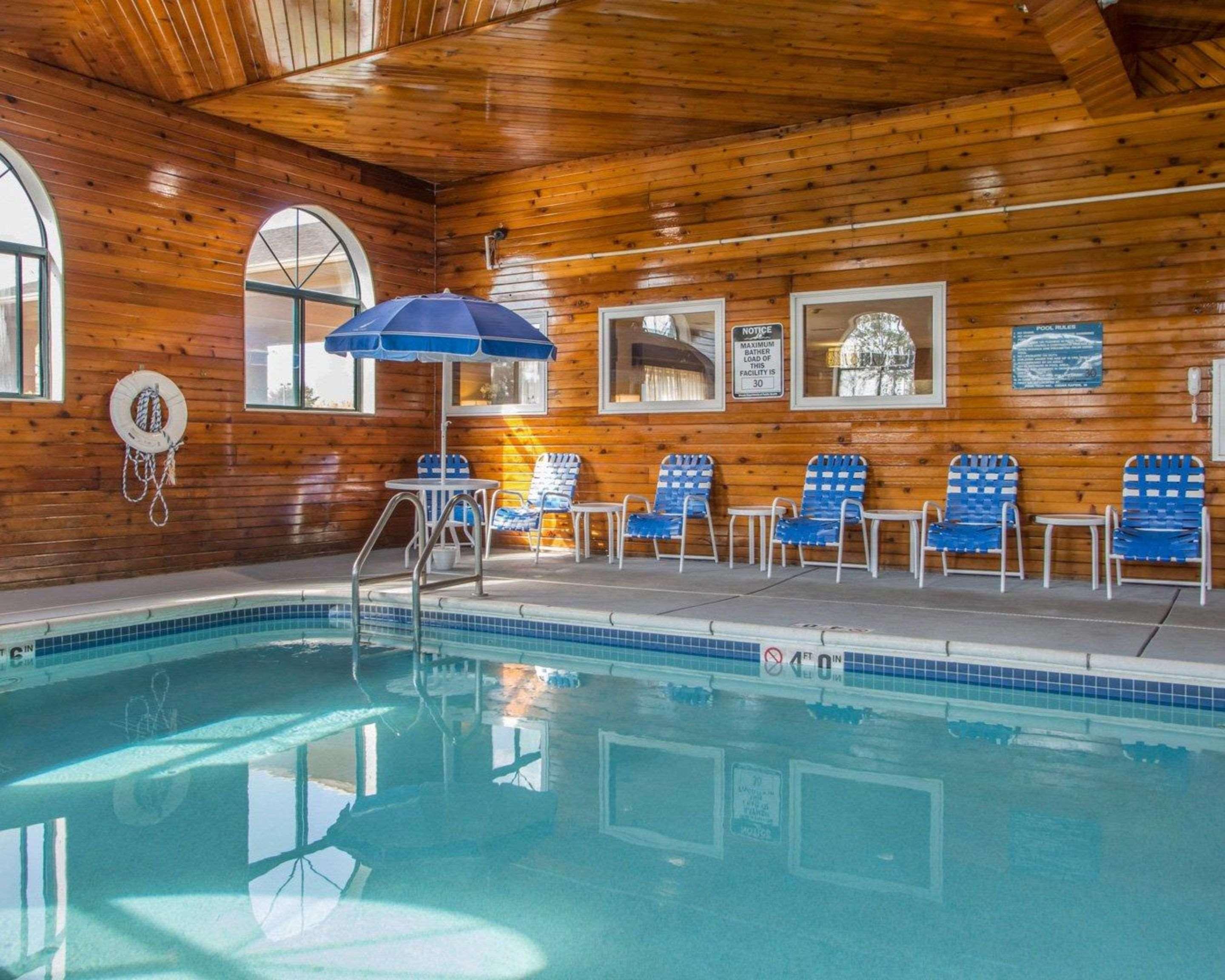 Comfort West I-80 Inn 2*